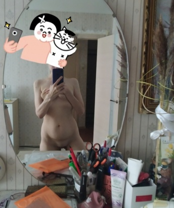 Почувствуй со мной настоящую страсть и нежность. Я умею создать атмосферу расслабления и наслаждения. Позволь мне овладеть твоими фантазиями и подарить тебе незабываемые моменты.
Мои услуги разнообразны и адаптированы к самым изысканным вкусам. Я проведу с тобой время, о котором ты будешь мечтать днем и ночью. Расскажи мне о своих желаниях, и вместе мы исследуем новые грани удовольствия.
Фотографии, которые ты видишь, настоящие, так что не сомневайся, что ты получишь то, что видишь на них. Я горжусь своим телом, умением и опытом. Я знаю, как доставить тебе наивысшее блаженство.
Мои клиенты всегда остаются довольными и возвращаются ко мне снова. Они говорят, что я создаю магию и умею восхищать. Доверься мне и открой для себя новые грани удовольствия.
Я живу в Москве, поэтому тебе не придется долго ждать, чтобы встретиться со мной. Я буду ждать тебя с нетерпением, чтобы сделать наше свидание незабываемым. 💋🌹 Дарья